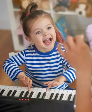 Aulas de Musicalização Infantil em Brusque — Escola de Música Luciano Coelho