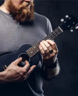 Aulas de Ukulele em Brusque — Escola de Música Luciano Coelho